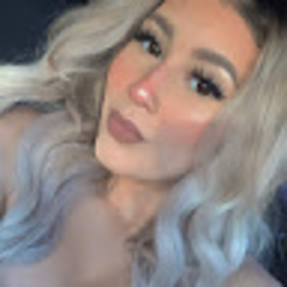 Meet your Posher, Laura - Picture 1 of 1